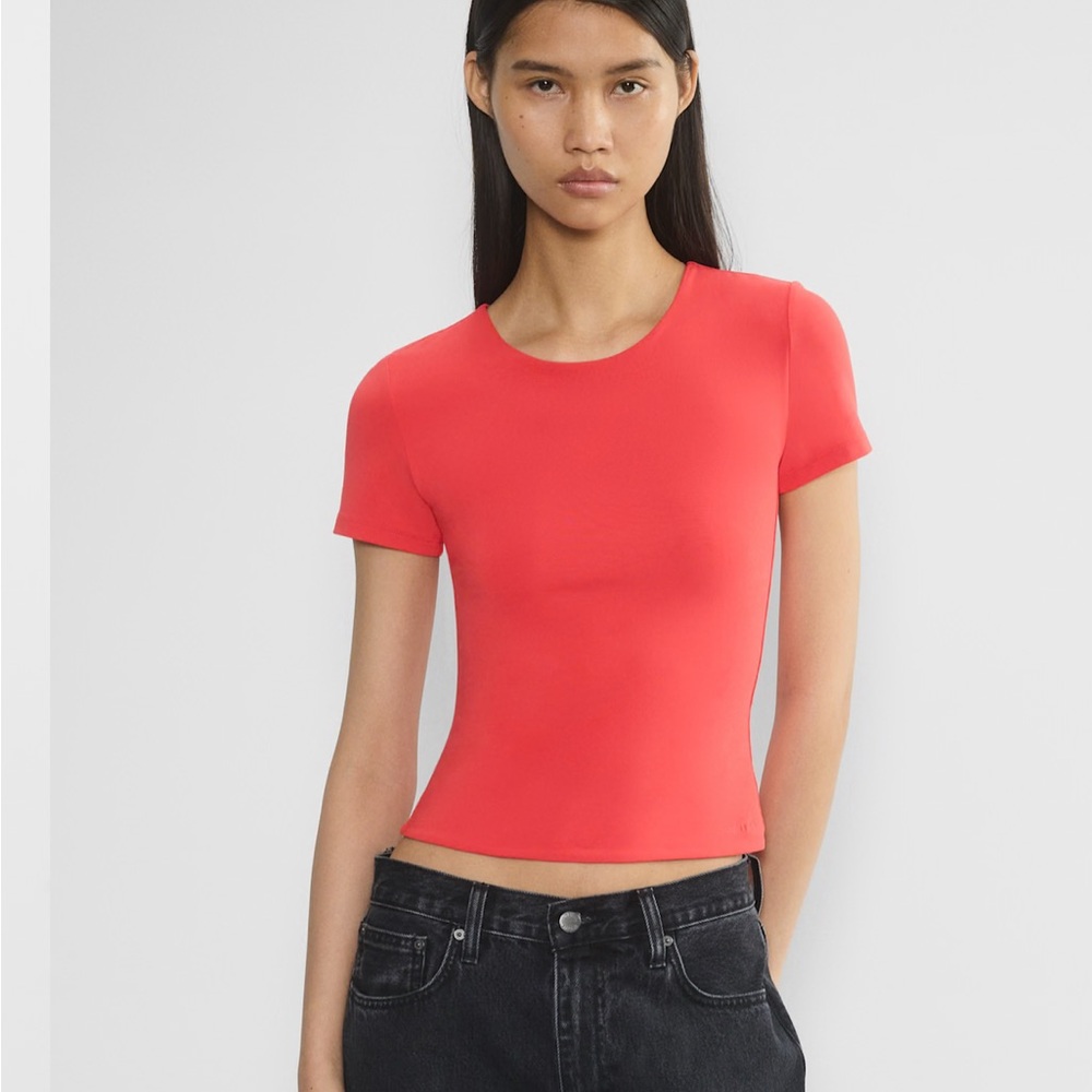 Contour Crew T-Shirt - Aritzia